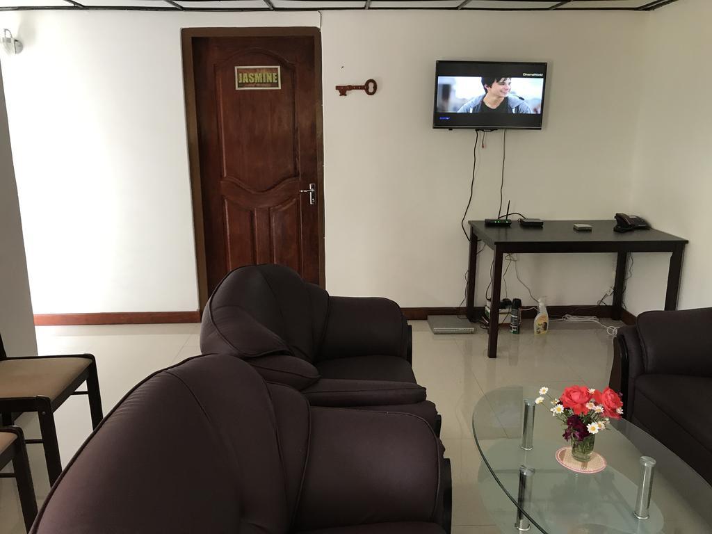 Aerizo Bungalow & Tours Nuwara Eliya Exteriör bild